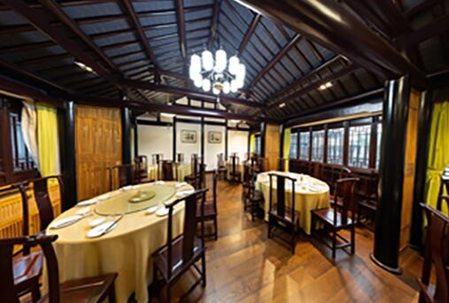 沈廳酒傢(jia)